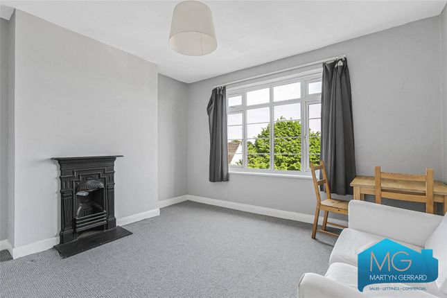 Thumbnail Flat for sale in Risborough Close, Muswell Hill, London