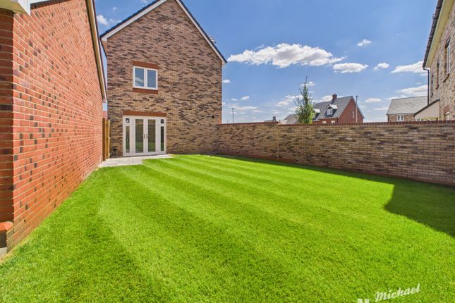 27 Gault Way, Leighton Buzzard photo 3