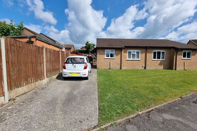 23 Tremains Court, Bridgend photo 2