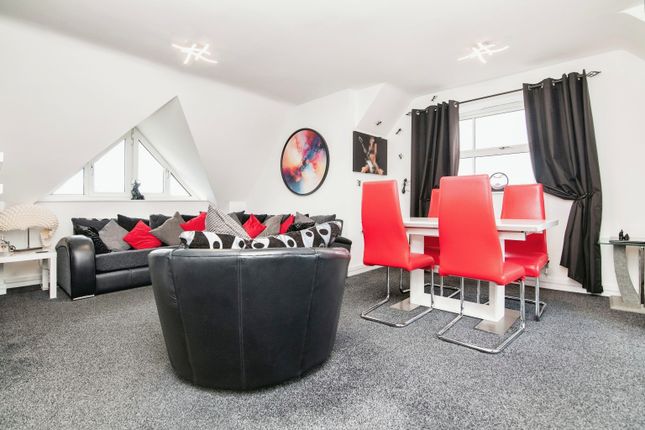 Flat for sale in Garrick Close, Dudley, West Midlands