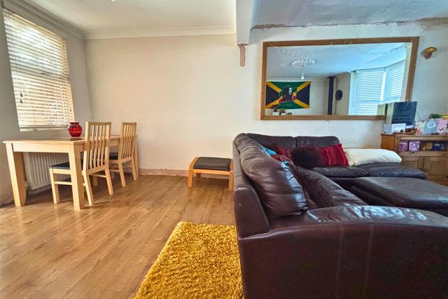 327, Loose Road, Maidstone photo 3