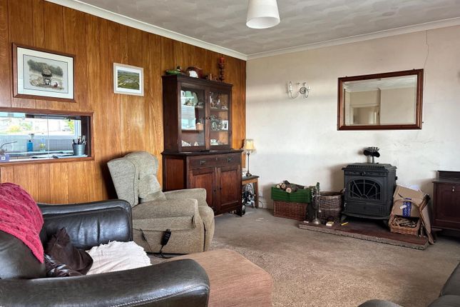 46, Heol Gwermont, Kidwelly photo 3