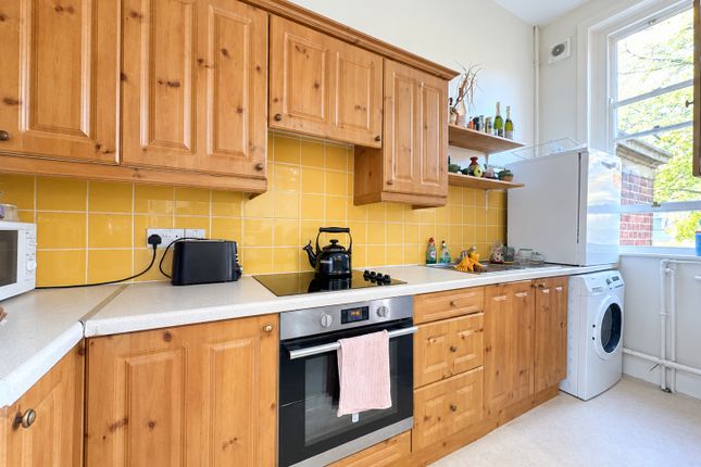 Clarendon Road, West Yorkshire photo 3