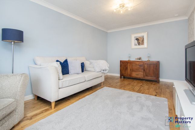 22, Auchenharvie Place, Girdle Toll, Irvine, KA11 photo 4