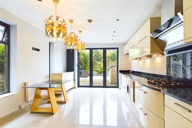 36, Grafton Road, Acton photo 2