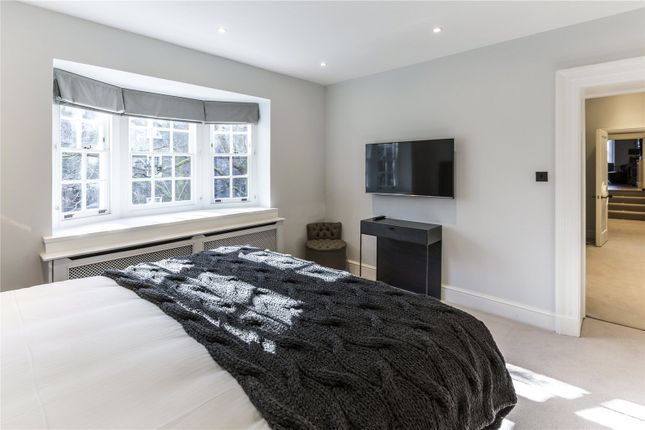 Flat to rent in North Audley Street, Mayfair, London W1K, London,