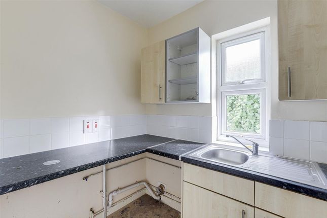 9 Blenheim Avenue, Nottingham photo 4