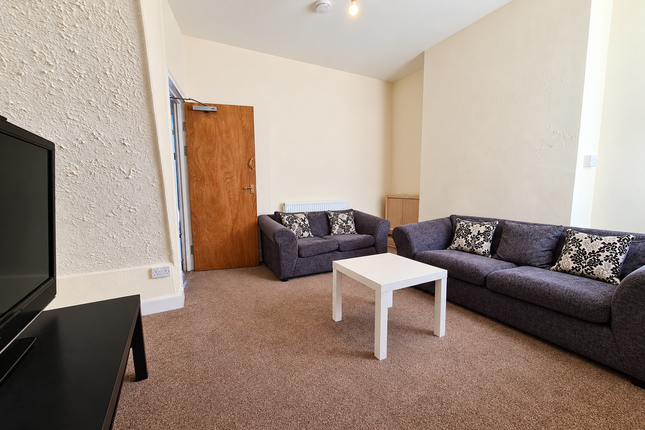 4-bed terraced on Cwmdare Street, Cardiff, £2,000/mo