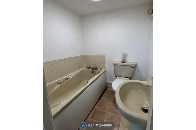 Flat   Scarisbrick St Southport Pr Otu, Southport photo 4