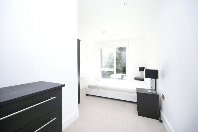 Flat for sale in Chestnut Apartments, 21 Alameda Place, London