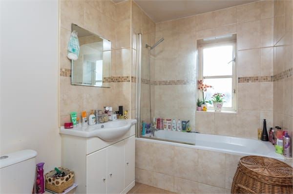 Archers Lodge, London photo 5
