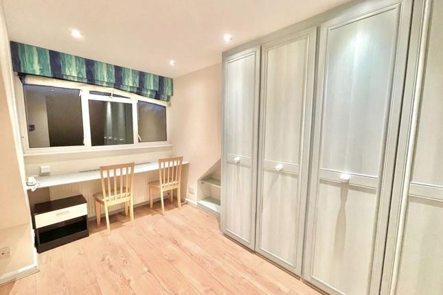Room to rent in Wolstonbury, North Finchley, London - En-Suite Double Room