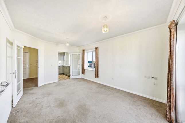 40 Keyes Lodge,, King Edward Avenue, Kent photo 4
