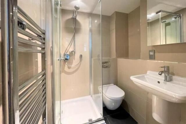 Flat 9 Edenbrook Place, Brook Avenue, Ascot photo 4