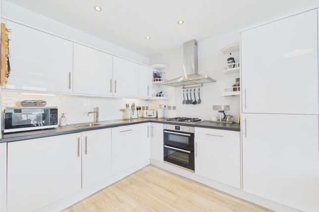 7 Oceanside Apartments, Capstone Crescent, Ilfracombe photo 3