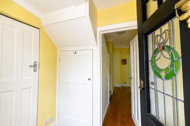 13, Woodmansterne Road, Carshalton photo 2