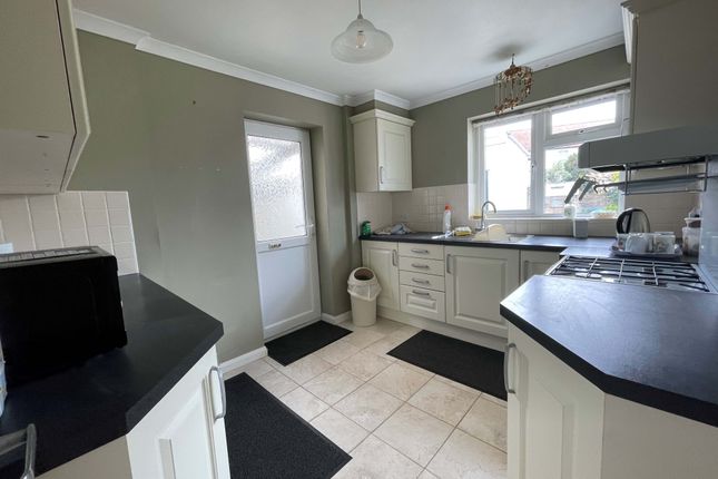 20A, St Johns Road, Polegate photo 3