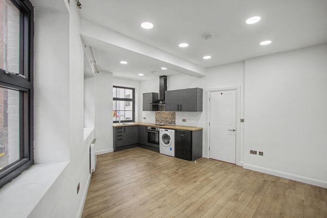 4 Dunstable Place, Luton photo 3