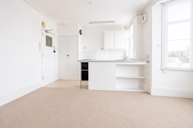 Flat 3, 25, Glebe Villas, Hove photo 2