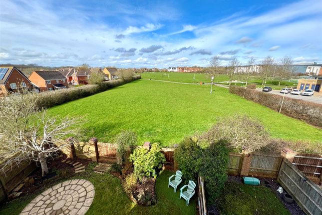 63, Angelica Way, Fareham photo 3