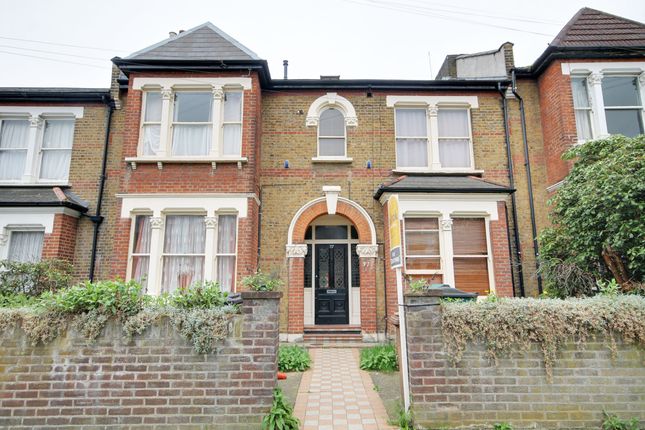 Thumbnail Flat to rent in Forest Drive East, London