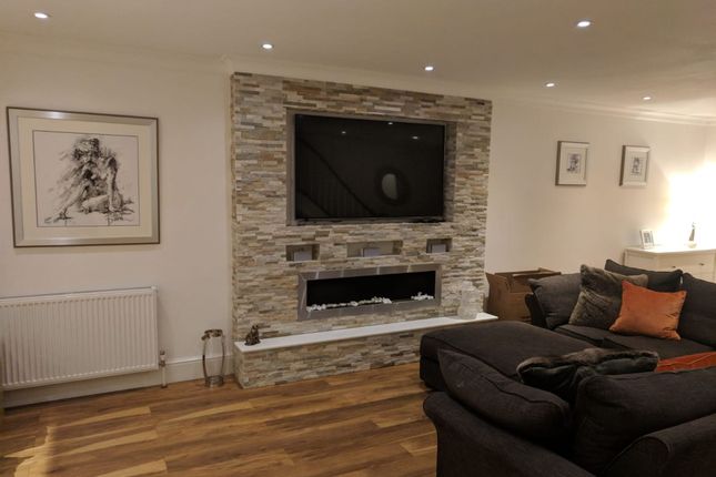 16 Tooveys Mill Close, Kings Langley photo 5