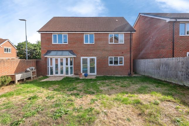 98, Mills Drive, Wellington photo 4
