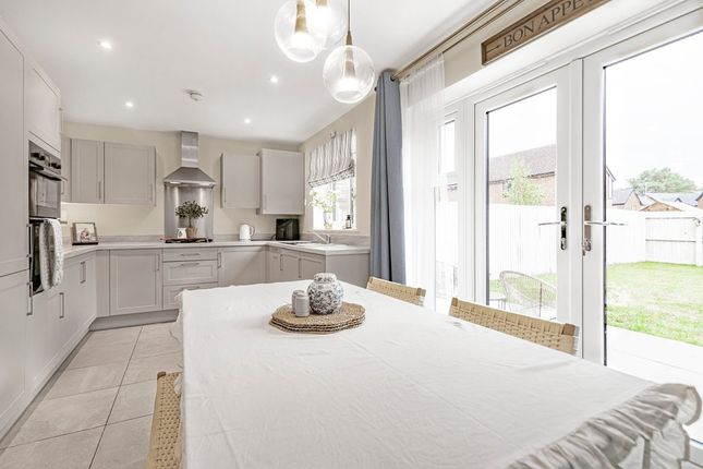 12, Geoffrey Way, Congleton photo 4
