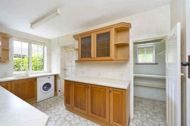 Dardoni, 49 Glaziers Lane, Guildford photo 4
