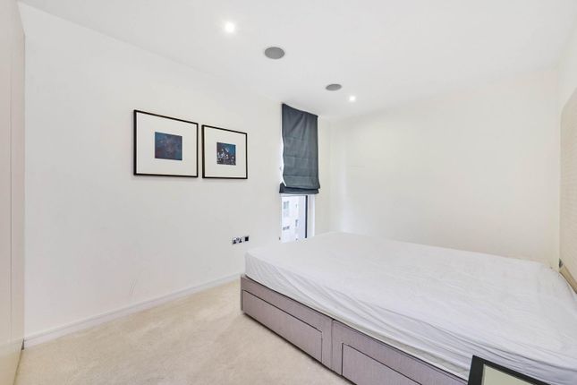 Flat to rent in Bramah House, Grosvenor Waterside, 9 Gatliff Road, London