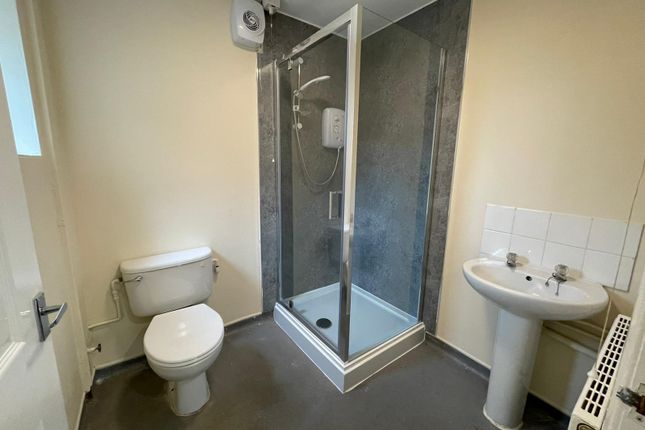 4, CASTLEFORD photo 5