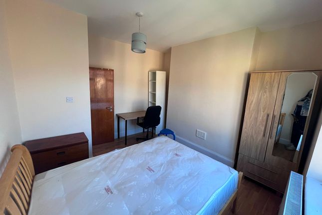 363 Caledonian Road, London photo 4