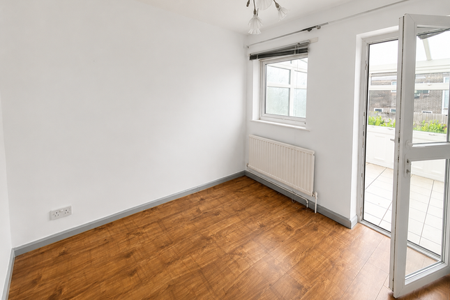 18, Queens Avenue, Bridgend photo 2
