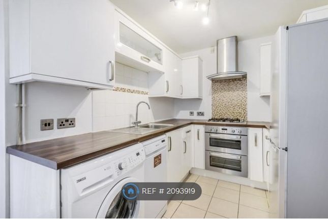 Thumbnail Flat to rent in Sedgehill Road, Greater London