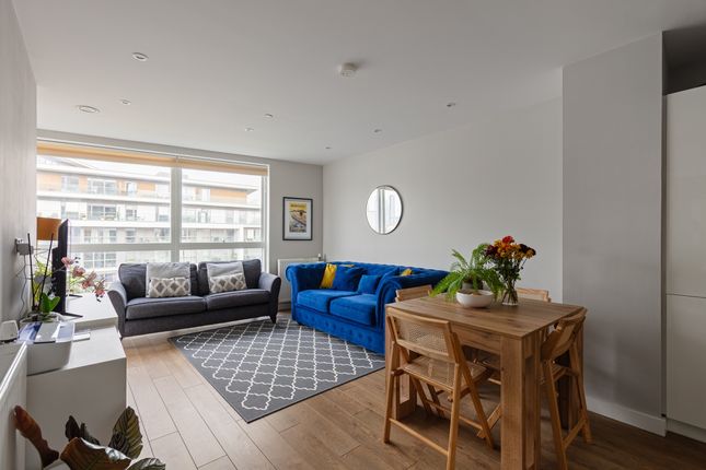 2-bed flat on 509, Iverson Point, 4, Harrison Walk, London, £572,500