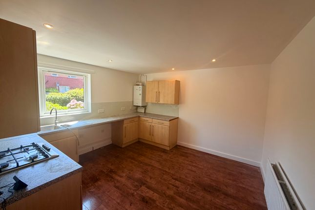 60, Altrincham photo 2
