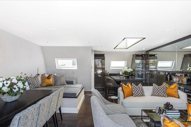 12 West Penthouse,, 21-22, Prince of Wales Terrace, London photo 2