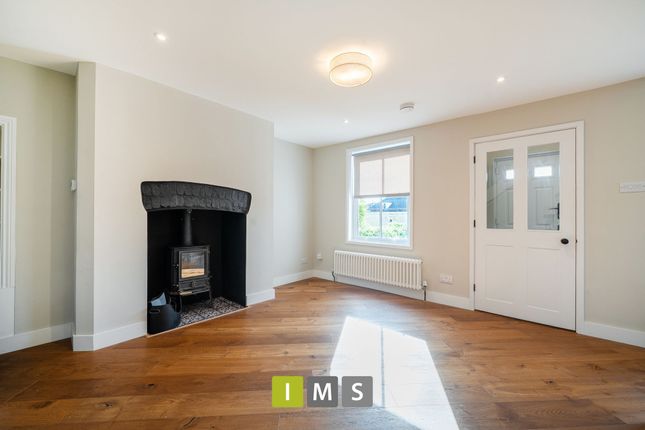 2 Henley Gardens, Bicester photo 3
