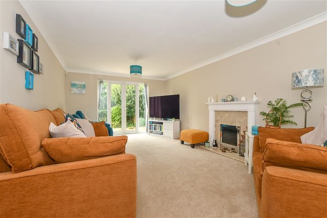 Sweet Bay Crescent, Ashford photo 3
