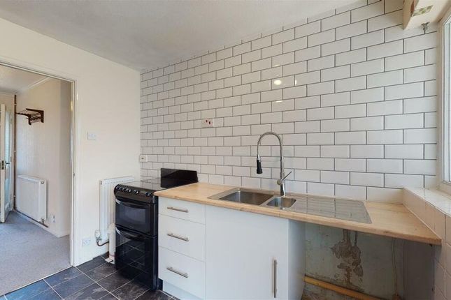 5, Mill Close, Dover photo 3