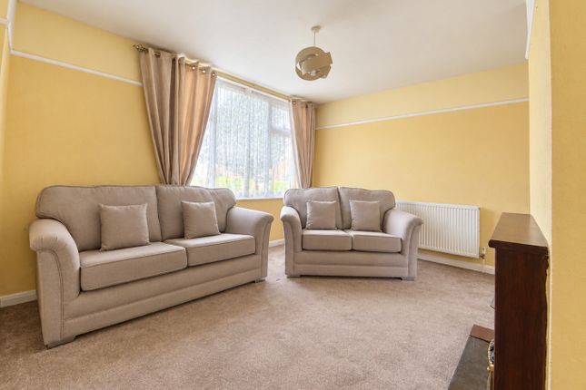 32 Pauls Lane, Southport, Merseyside photo 2
