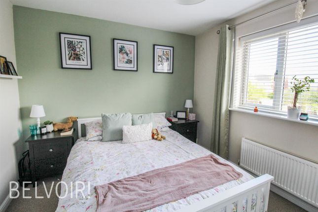 Terraced house for sale in Bevercotes Close, Newark
