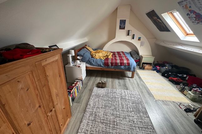 Bedroom No7 Loft Room