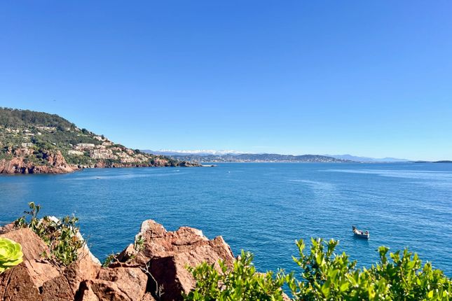 Villa for sale in Theoule Sur Mer, Cannes Area, French Riviera
