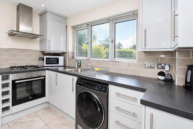 103, Warwick Road, Milton Keynes photo 5