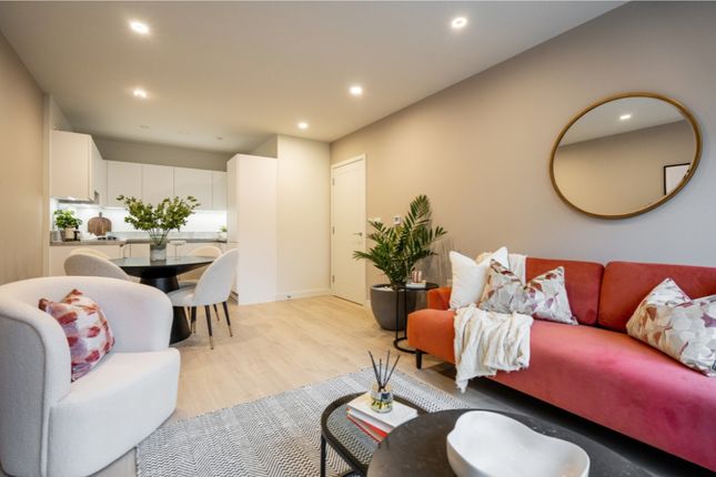 Thumbnail Flat for sale in Boston Road, London