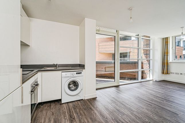 Apartment 119/Landmark, Waterfront West, Brierley Hill photo 4