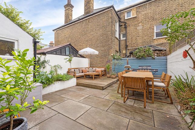 27a, Helix Gardens, London photo 4