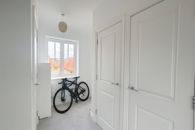 1, Rosemead Avenue, High Wycombe photo 3