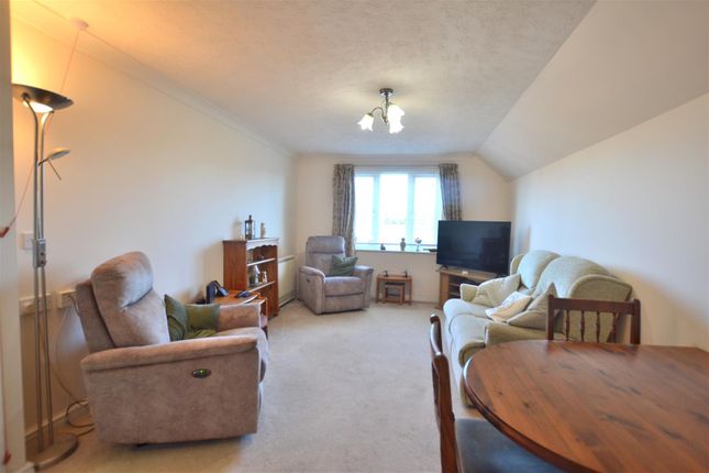 Flat 32, Argyll Court, Clarence Road, Fleet photo 3